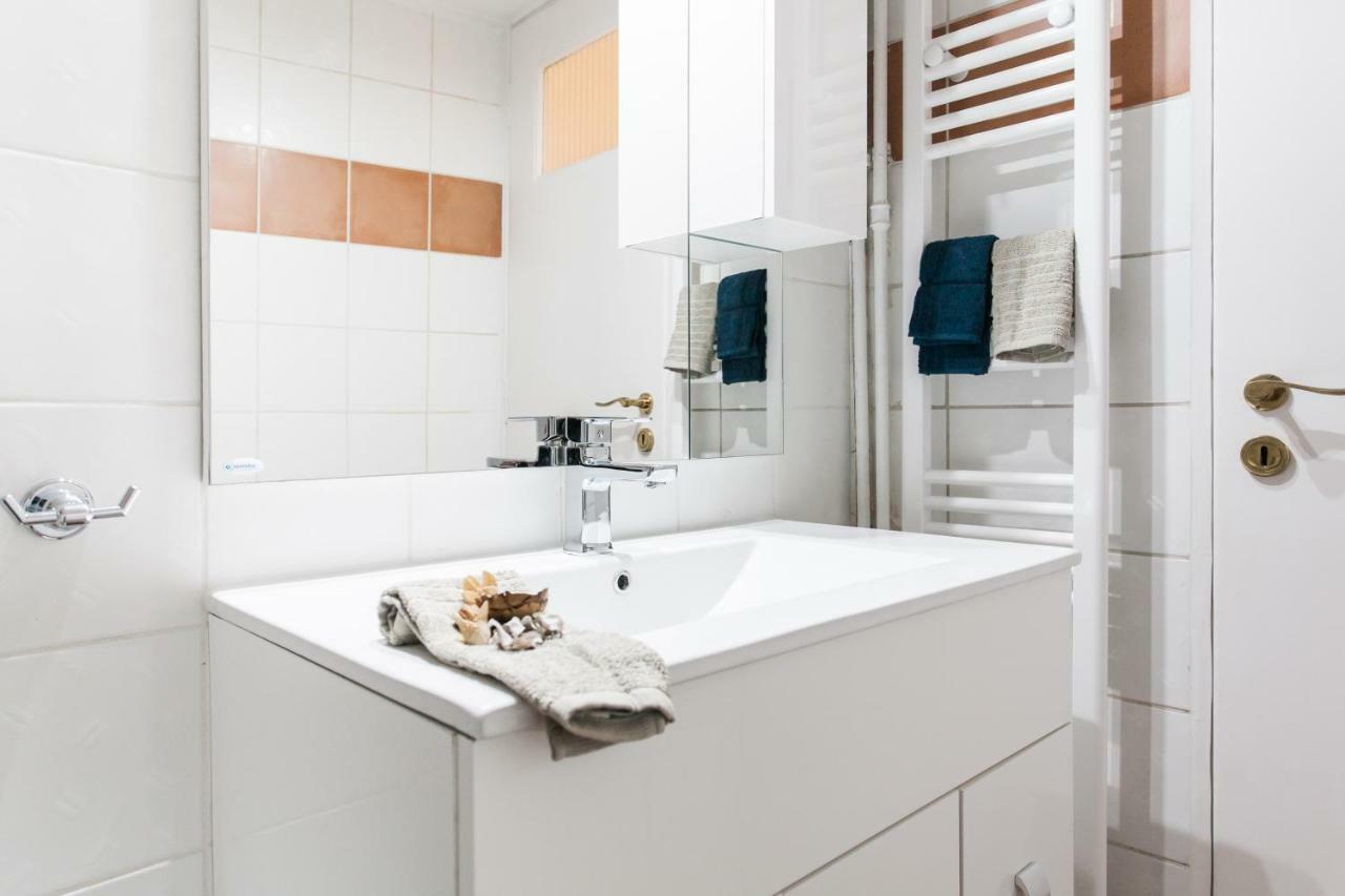 Classy And Stylish Private Apartment At Acropolis Museum Metro Station Atenas Exterior foto